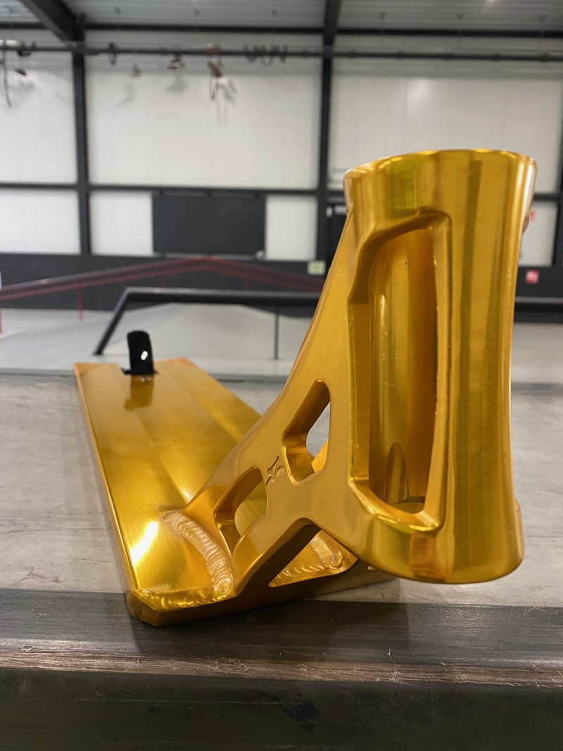 AO Scooters Bouzid V2 Signature Deck Gold