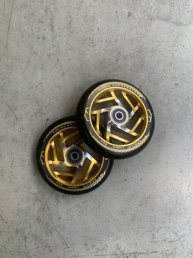 Fuzion  Apollo Wheels Black/Gold