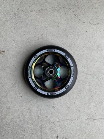 Lucky Quatro Wheels 110mm Neochrome