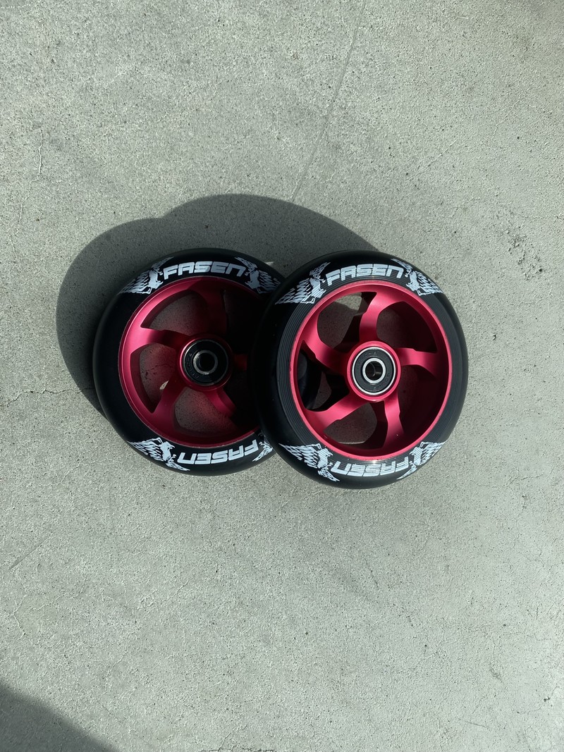 Fasen  Raven Wheels Red