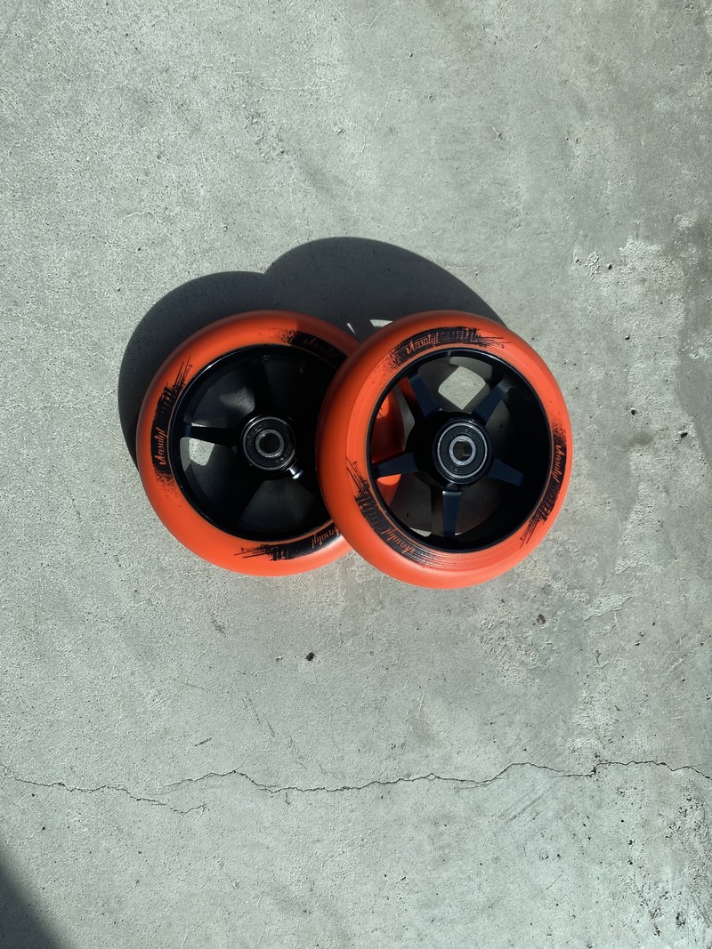 Versatyl  Wheels Orange