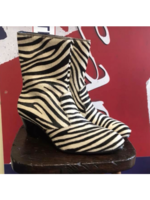 Zebra Boot