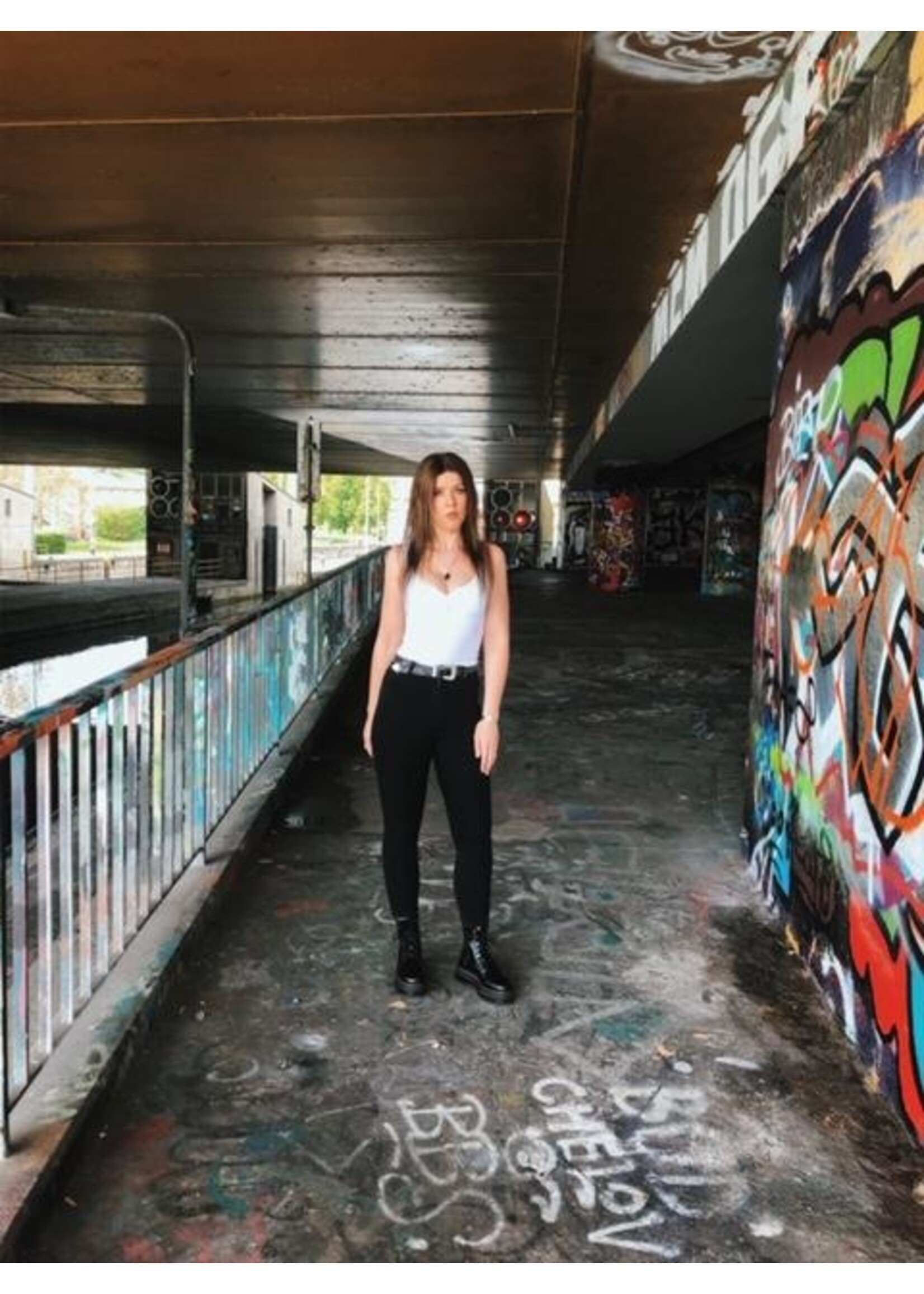 Schmale High Waist Jeans schwarz