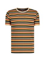T-Shirt mit bunten Streifen auf dunklen Farben