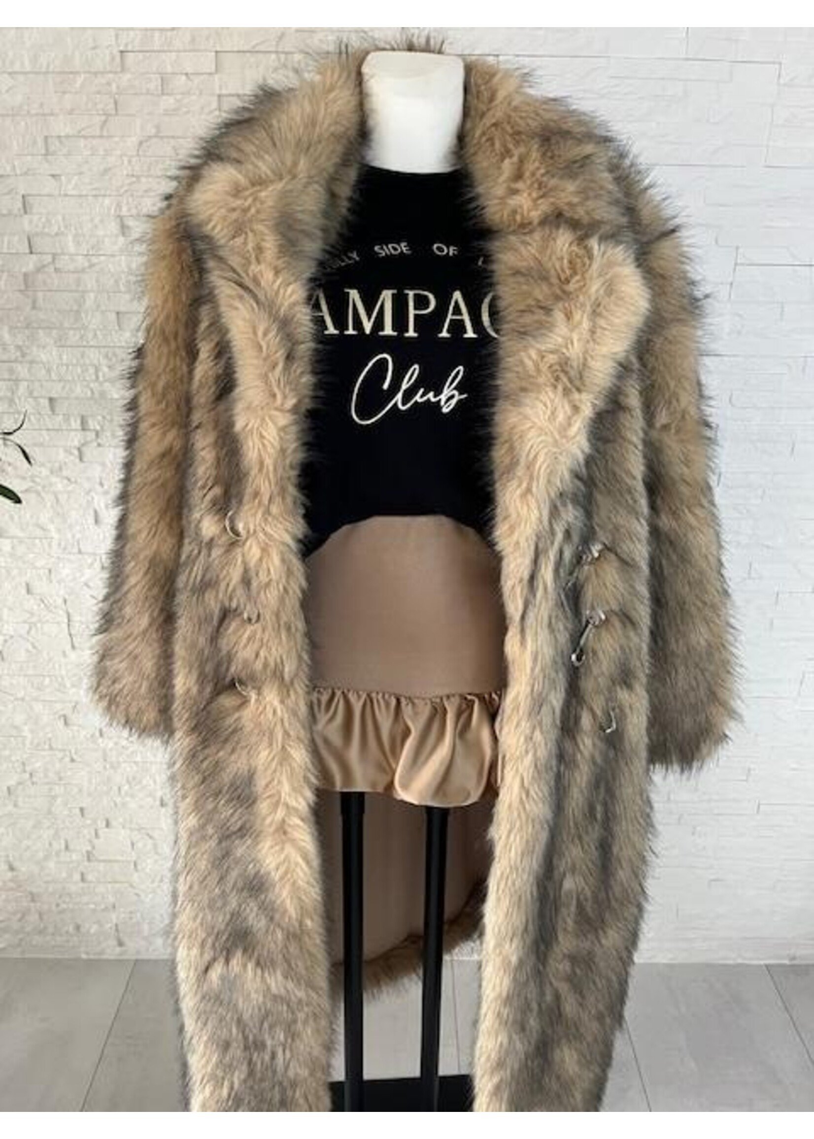 Northern Blaze Damen Kunstfellmantel. Maxilanger Faux Fur Coat in Naturfell Optik | Winter-Trend 2025 | Pogo