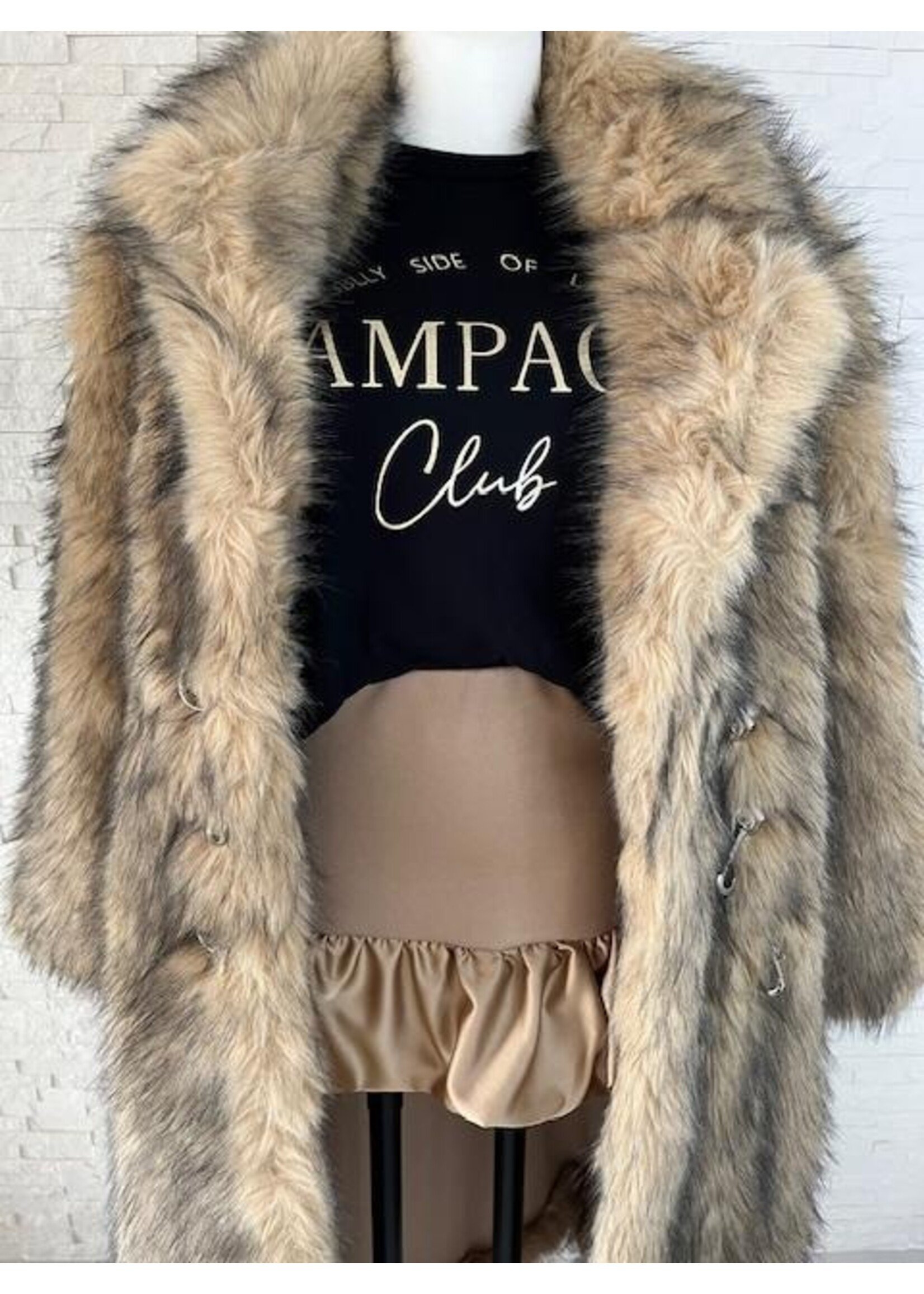 Northern Blaze Damen Kunstfellmantel. Maxilanger Faux Fur Coat in Naturfell Optik | Winter-Trend 2025 | Pogo