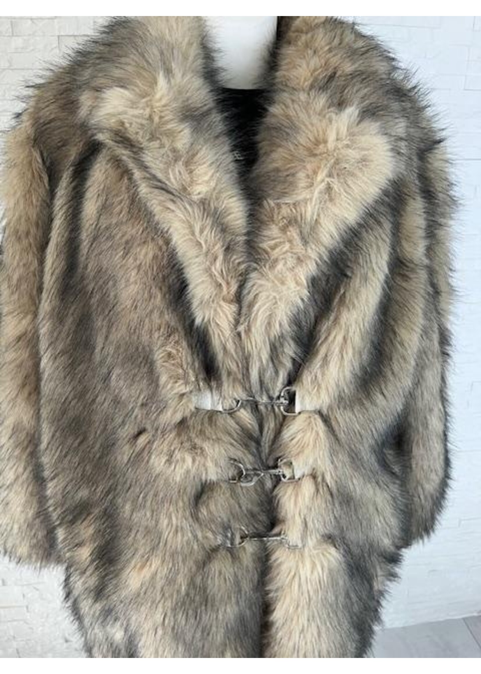 Northern Blaze Damen Kunstfellmantel. Maxilanger Faux Fur Coat in Naturfell Optik | Winter-Trend 2025 | Pogo