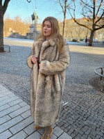 Northern Blaze Luxus Faux Fur Mantel