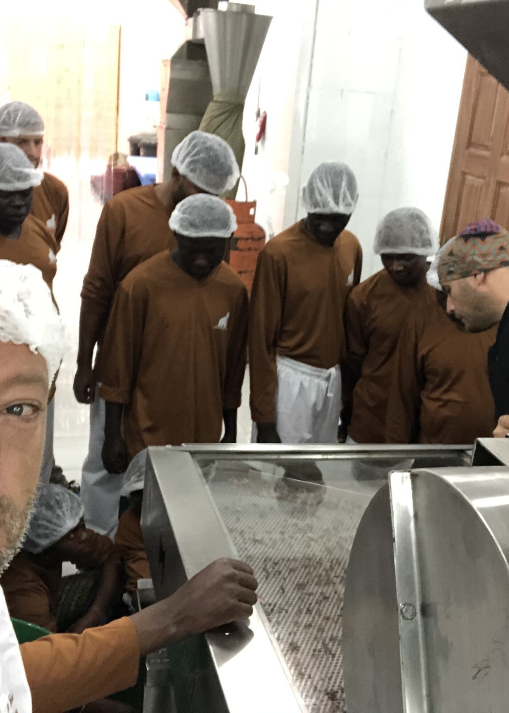 Virunga Pure Chocolate Bar  - 61% Pure chocolade met pindanoten vegan