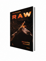 RAW - Boek by Julius