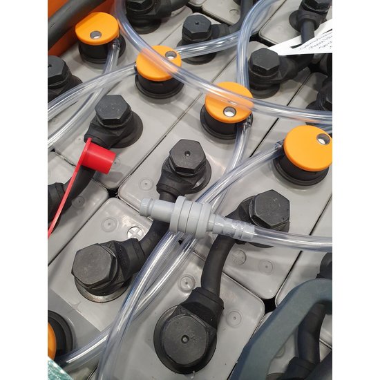 Demi Accu Vulsysteem – Automatisch Accuwater Bijvullen | Huchem