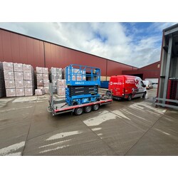 Machinetransporter 3500 kg,incl. trekkend voertuig en chauffeur huren