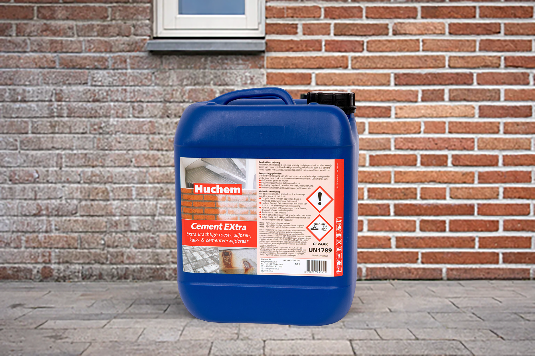 Last van vlekken op uw gevel? Gebruik de Cementsluier Verwijderaar van Huchem!