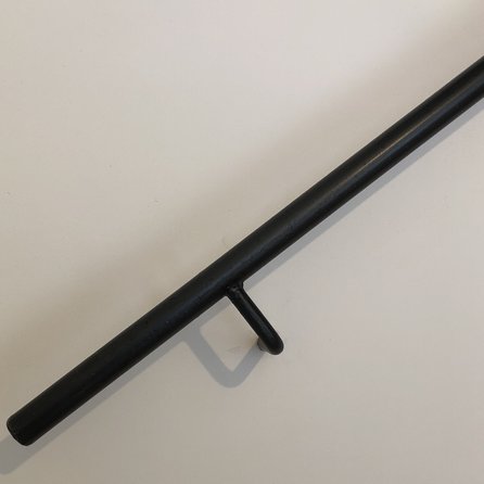 Smeedijzeren trapleuning op maat - ZWART - rond massief (20 mm) - incl. ronde leuninghouders (gelast) - coating zwart RAL 9005