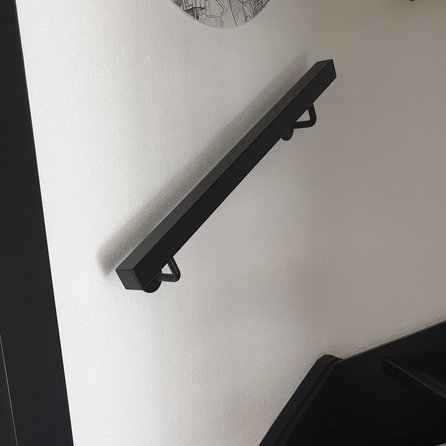 Zwarte trapleuning (gecoat) op maat - vierkant (40x40 mm) - coating zwart RAL 9005