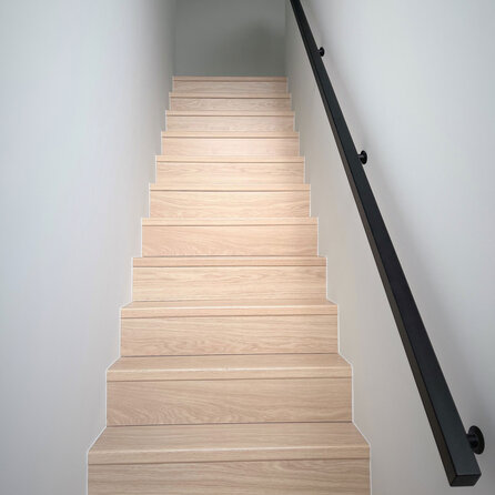 Zwarte trapleuning (gecoat) op maat - vierkant (40x40 mm) - incl. leuninghouders TYPE 7 LUXE - coating zwart RAL 9005