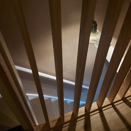 Witte trapleuning (gecoat) op maat - rechthoekig (50x20 mm) + leuninghouders TYPE 7 - coating wit RAL 9016, 9010 of 9001