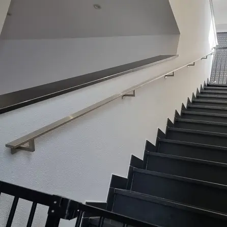 Inox trapleuning op maat - rechthoekig (40x10 mm) - incl. leuninghouders TYPE 11