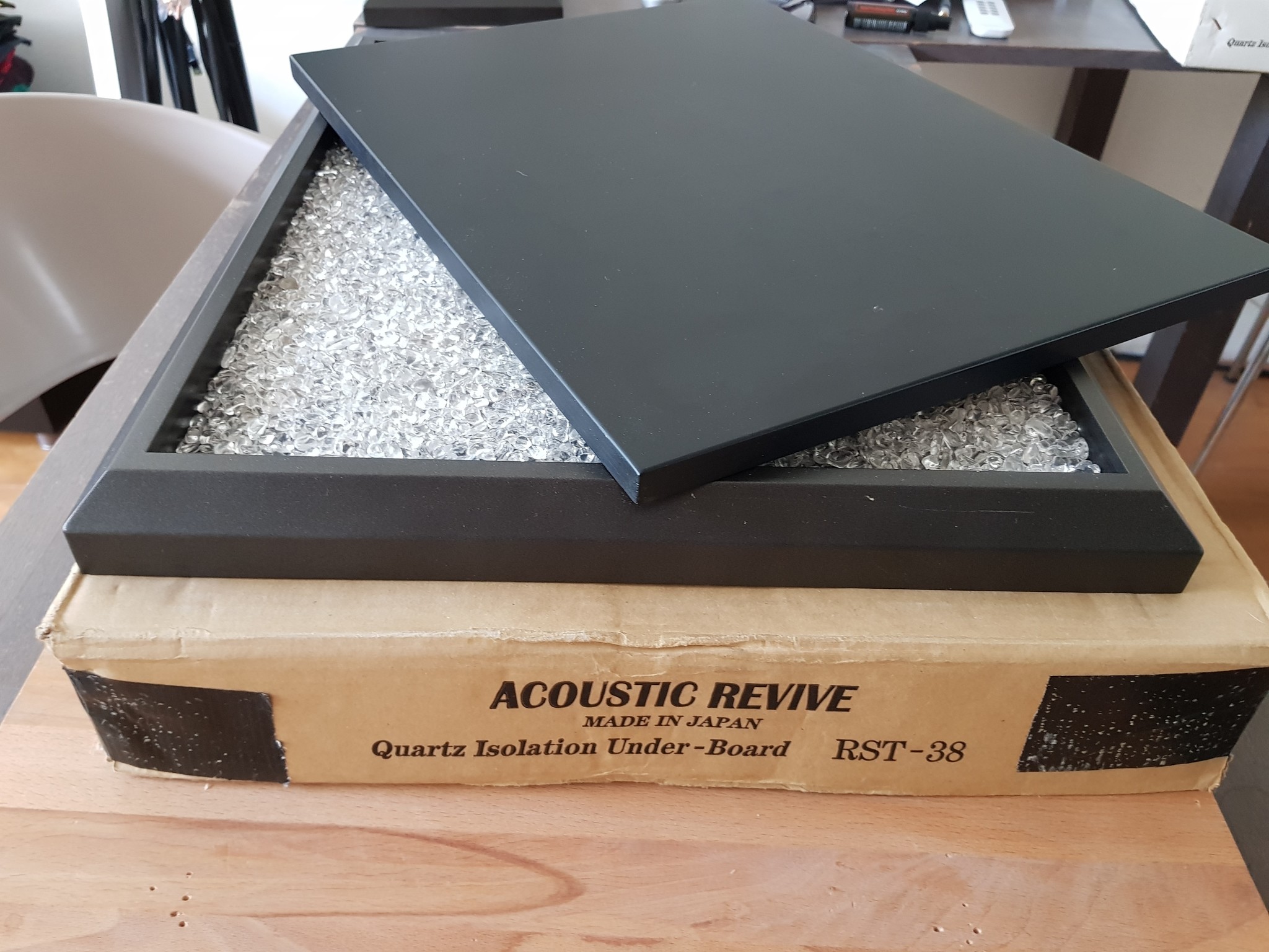 Acoustic Revive RSTB-38 quartz underboard