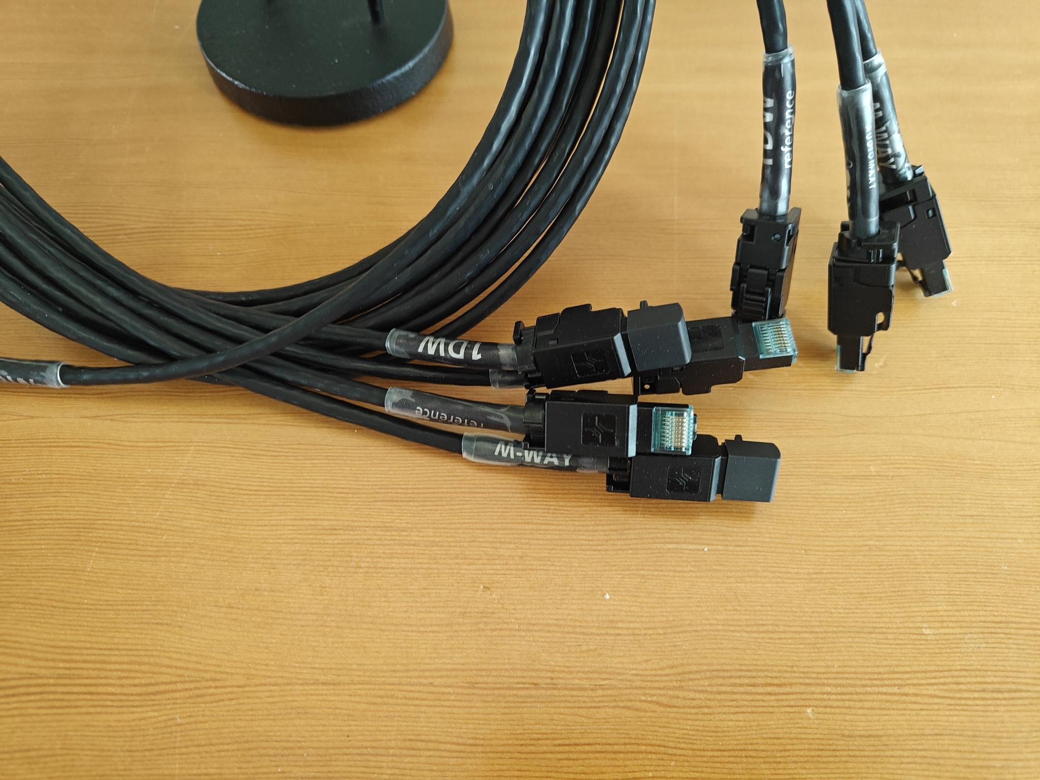 M-WAY M-WAY 1DW Reference  UTP ethernet kabel - Copy