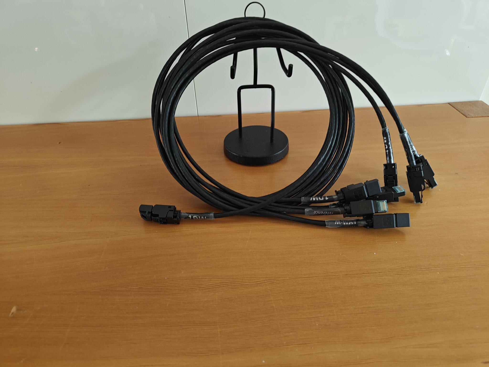 M-WAY M-WAY 1DW Reference  UTP ethernet kabel - Copy