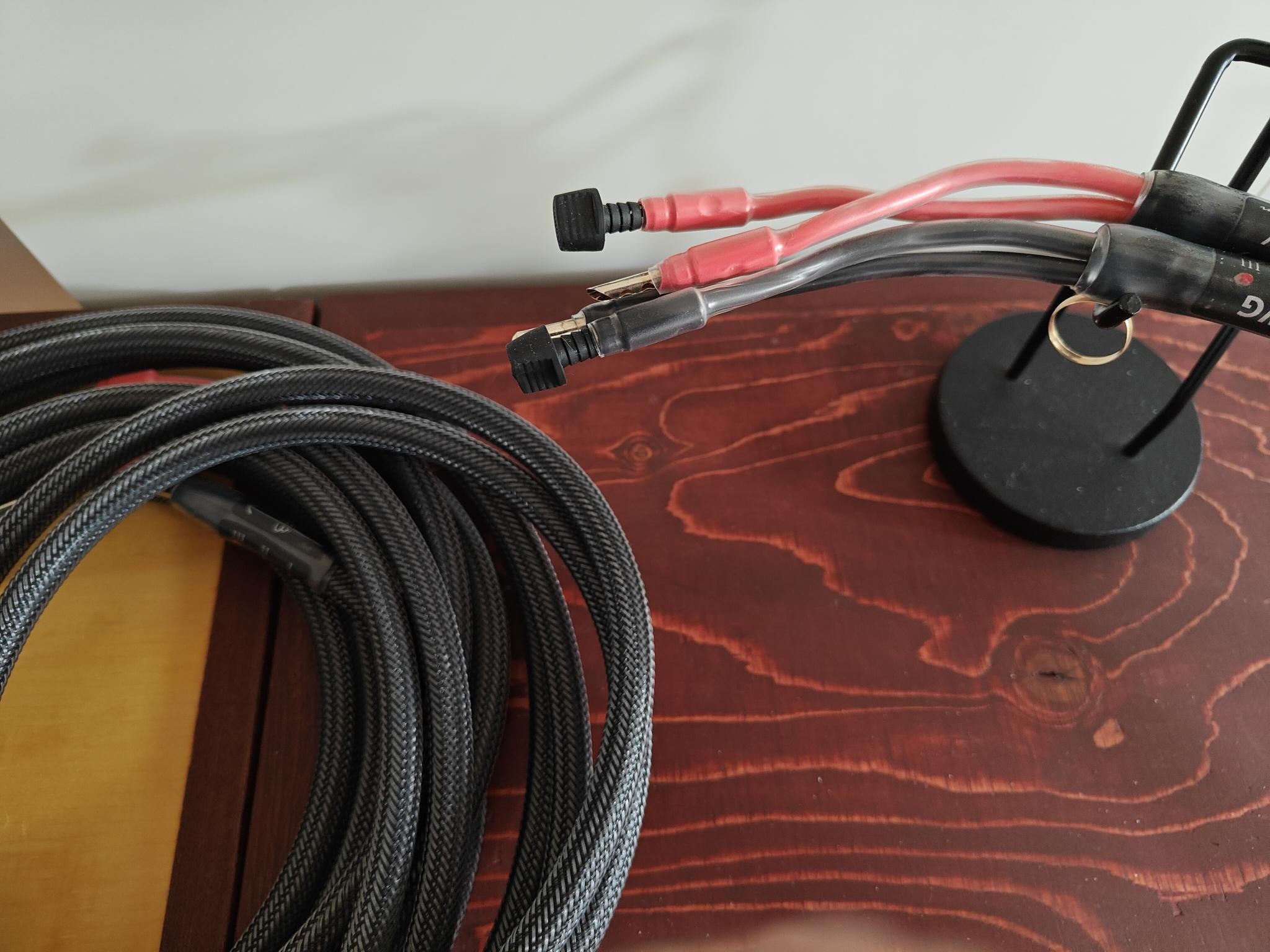 M-WAY 4DW REFerence  Loudspeaker Cable