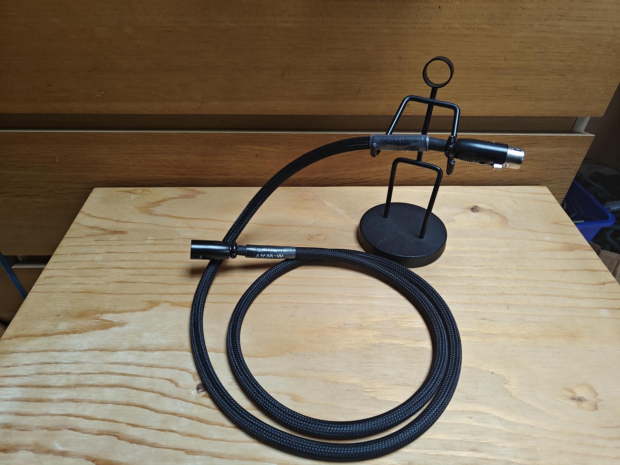 M-WAY 3DW Reference  AES/EBU XLR