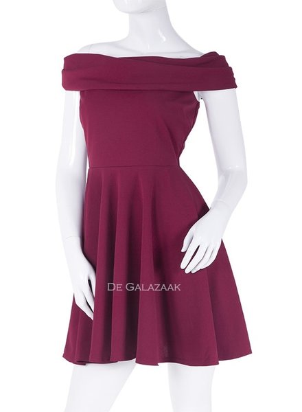 UIT Bordeaux rood off-shoulder cocktailjurkje- 202239