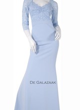 Lichtblauwe galajurk met mouwen - 2022135