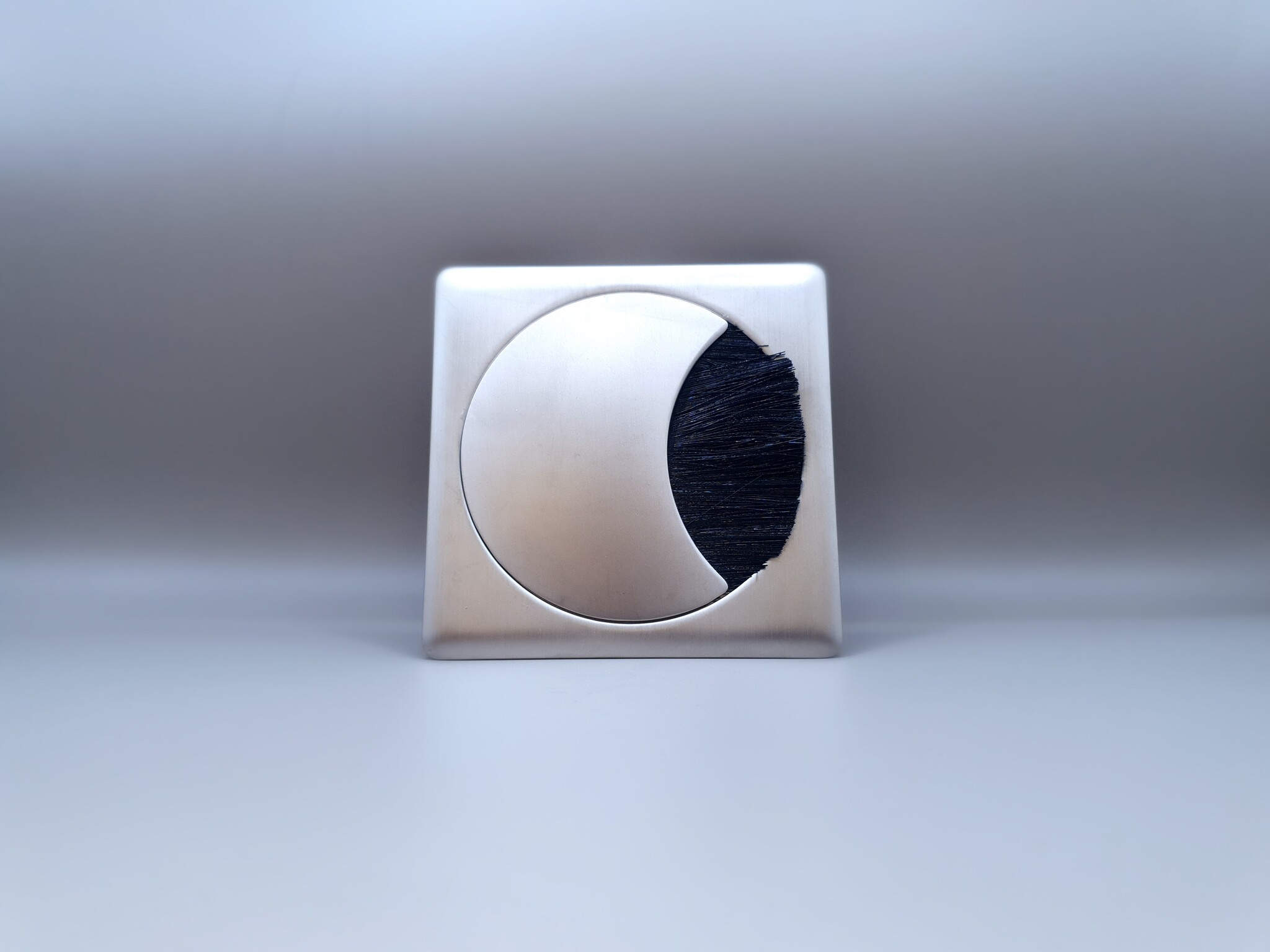 Multi Meubel Kabeldoorvoer metaal vierkant RVS finish