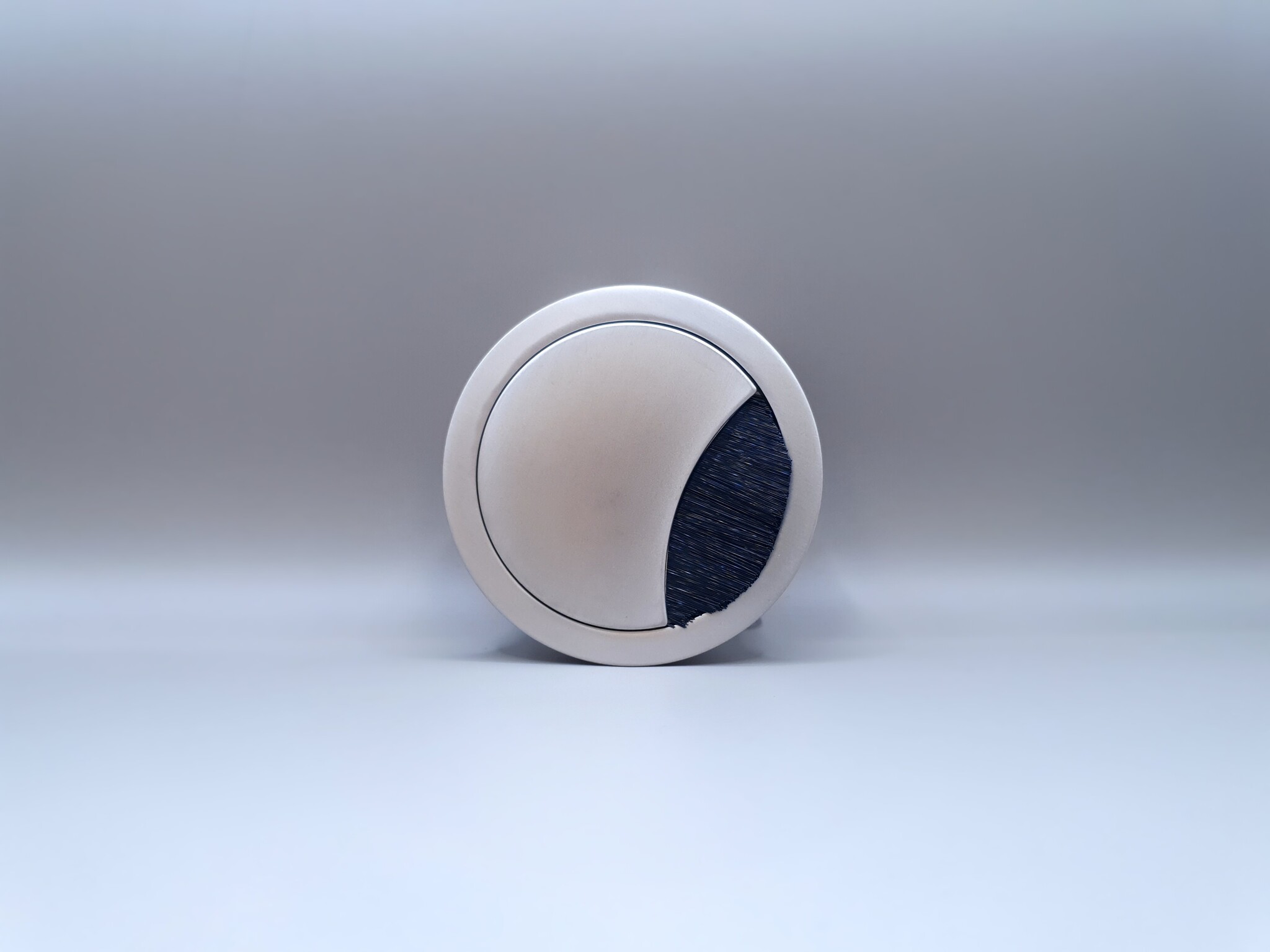 Multi Meubel Kabeldoorvoer RVS ROND 60 mm 2 delig in RVS met een borstelafsluiting