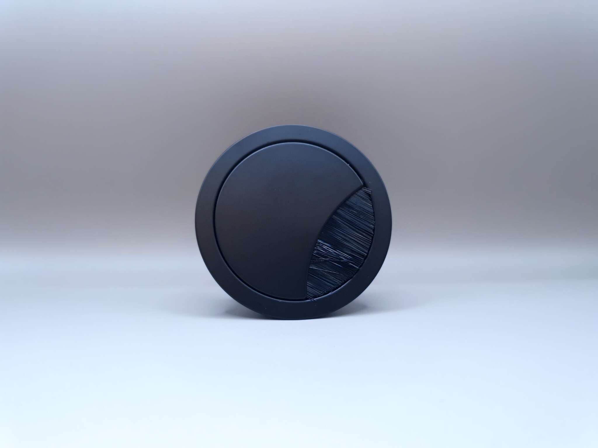 Multi Meubel Kabeldoorvoer Metaal rond 60  MAT Zwart