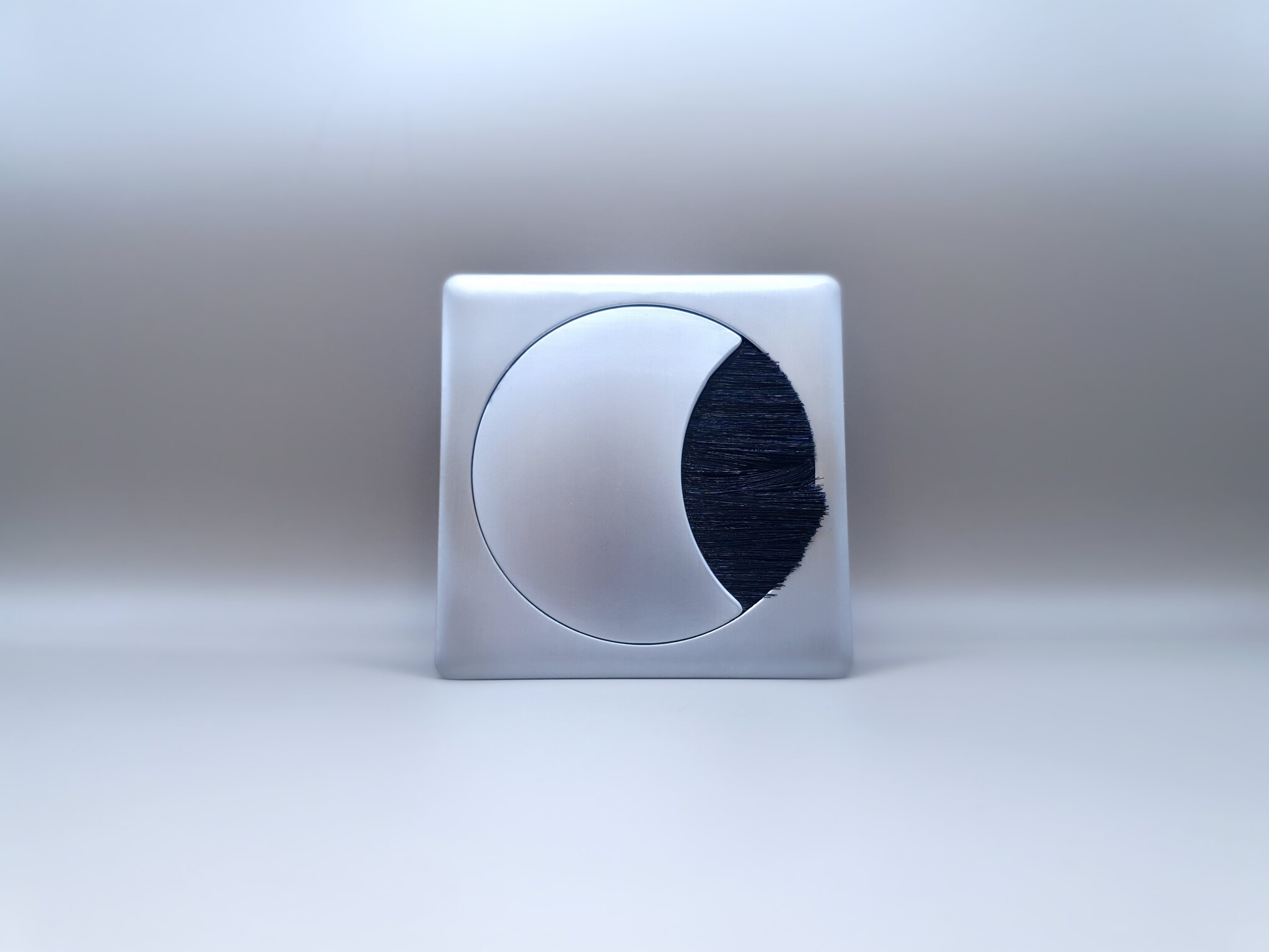 Multi Meubel Kabeldoorvoer metaal vierkant MAT CHROOM