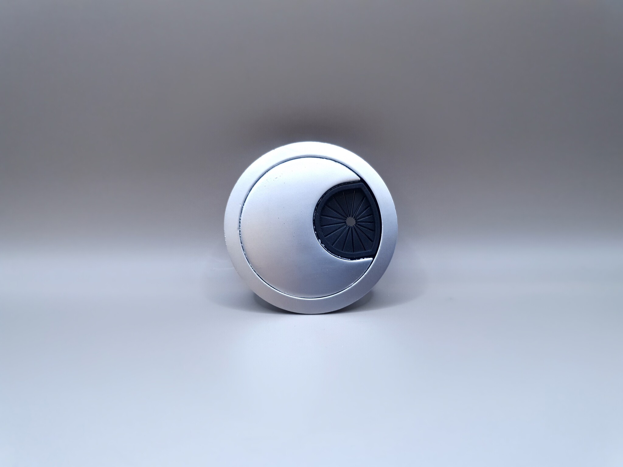 Multi Meubel Kabeldoorvoer metaal rond 50 mm MAT CHROOM.