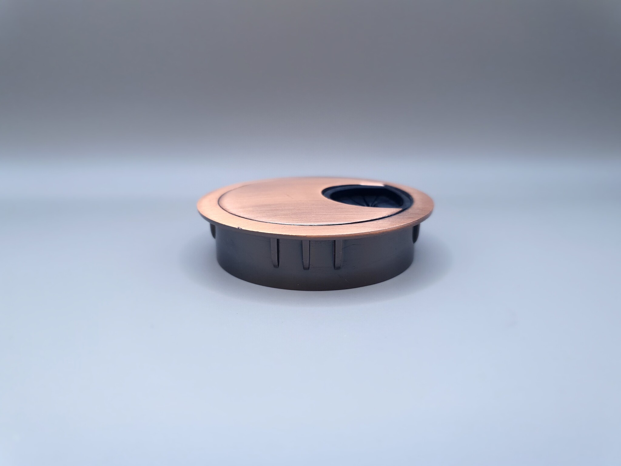 Multi Meubel Kabeldoorvoerdop Rond 50mm  METAAL KOPER