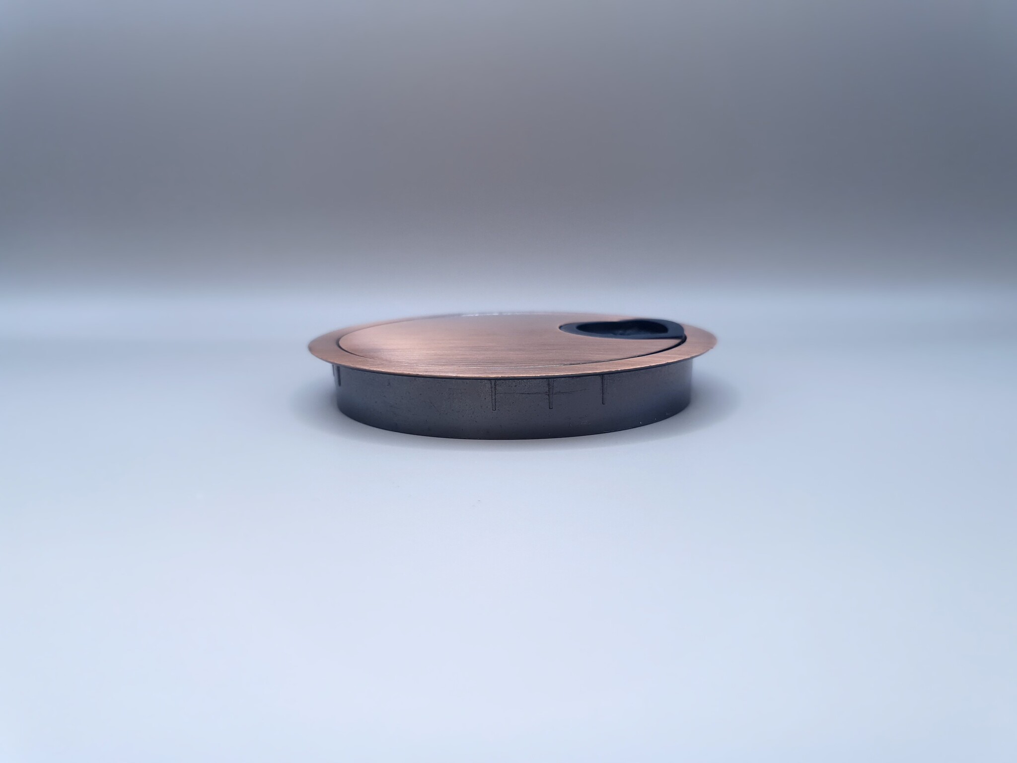 Multi Meubel Kabeldoorvoerdop Rond 80mm  METAAL KOPER