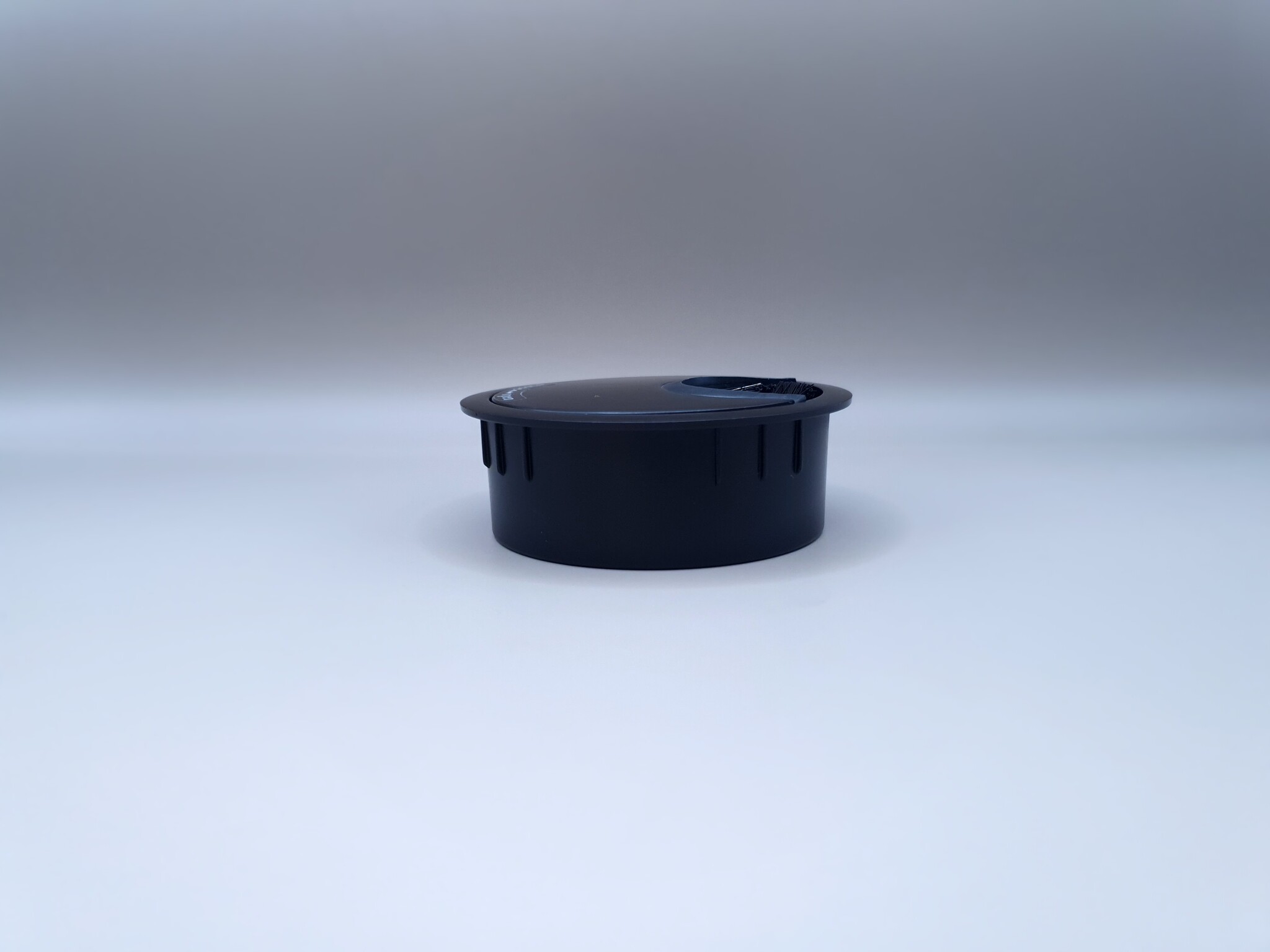 Multi Meubel Kabeldoorvoer metaal Ø 60mm Zwart. Open/Close