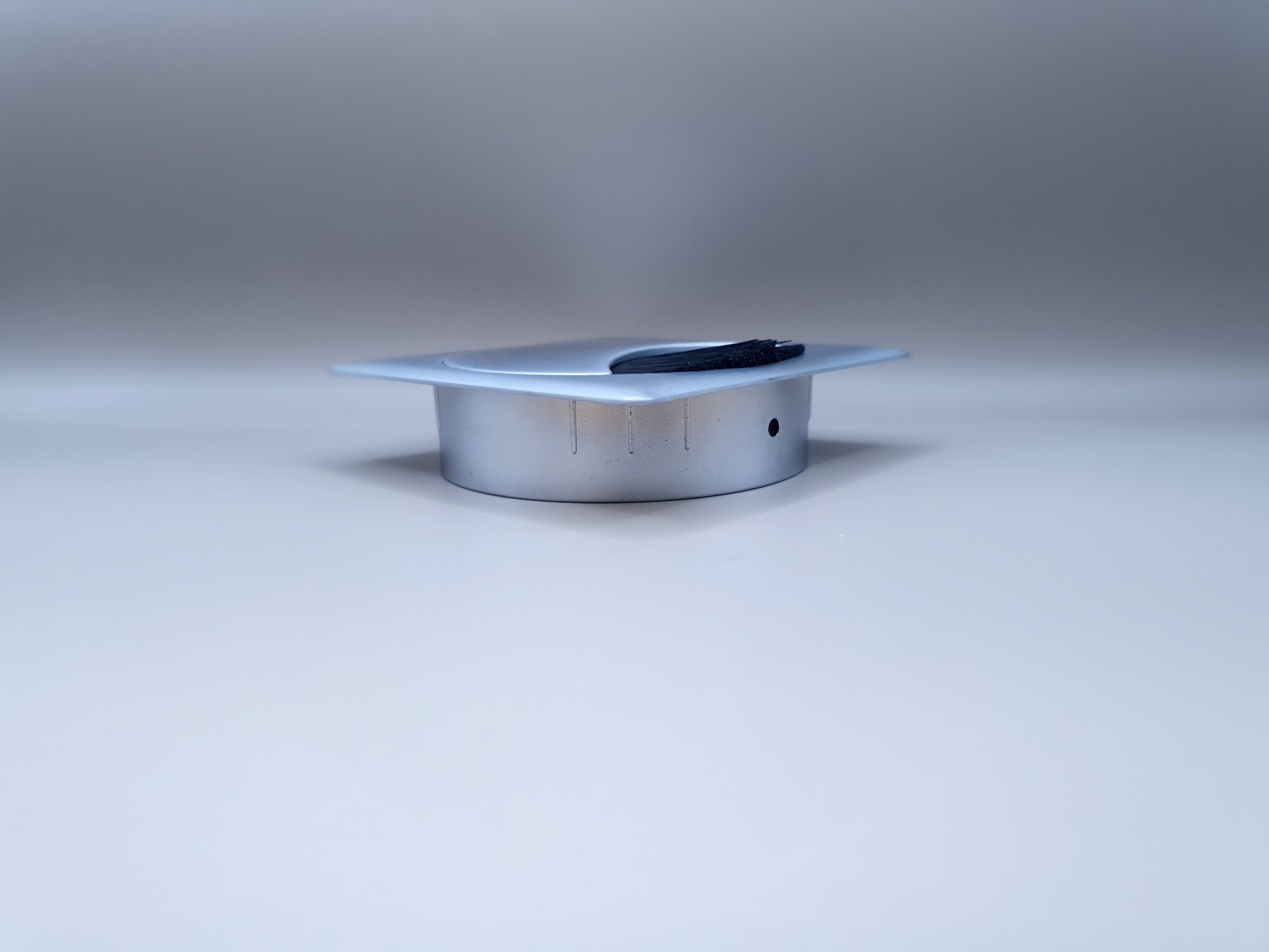 Multi Meubel Kabeldoorvoer metaal vierkant MAT CHROOM