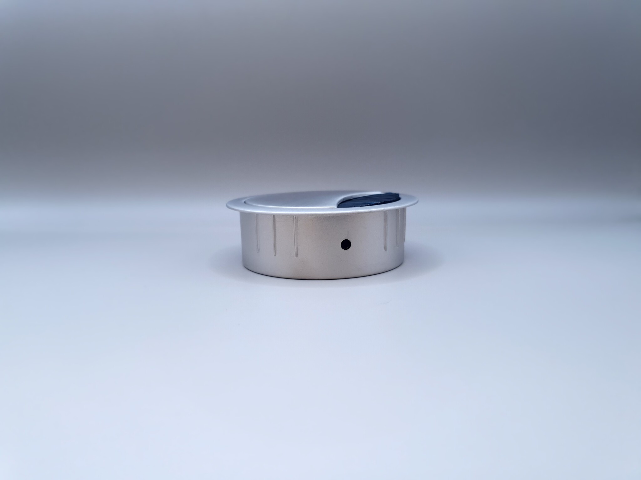 Multi Meubel Kabeldoorvoer RVS ROND 60 mm 2 delig in RVS met een borstelafsluiting