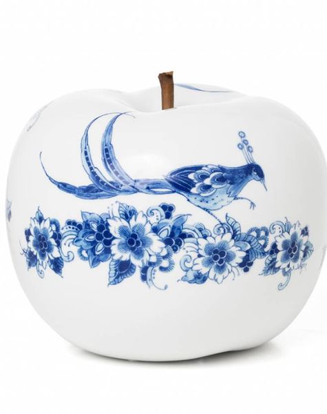 White apple figurine - D29 cm