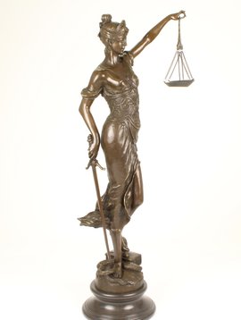 Bronzen beeld Vrouwe Justitia
