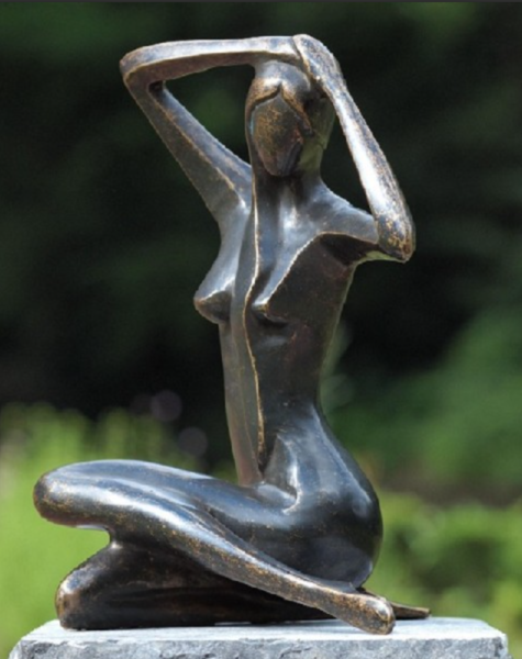Woman garden statue - H39 cm