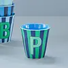 Rice melamine beker letter P strepen groen blauw