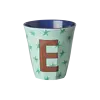 Rice melamine alfabet beker letter E medium sterren blauw groen