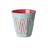 Rice melamine alfabet beker letter W bloemen blauw roze