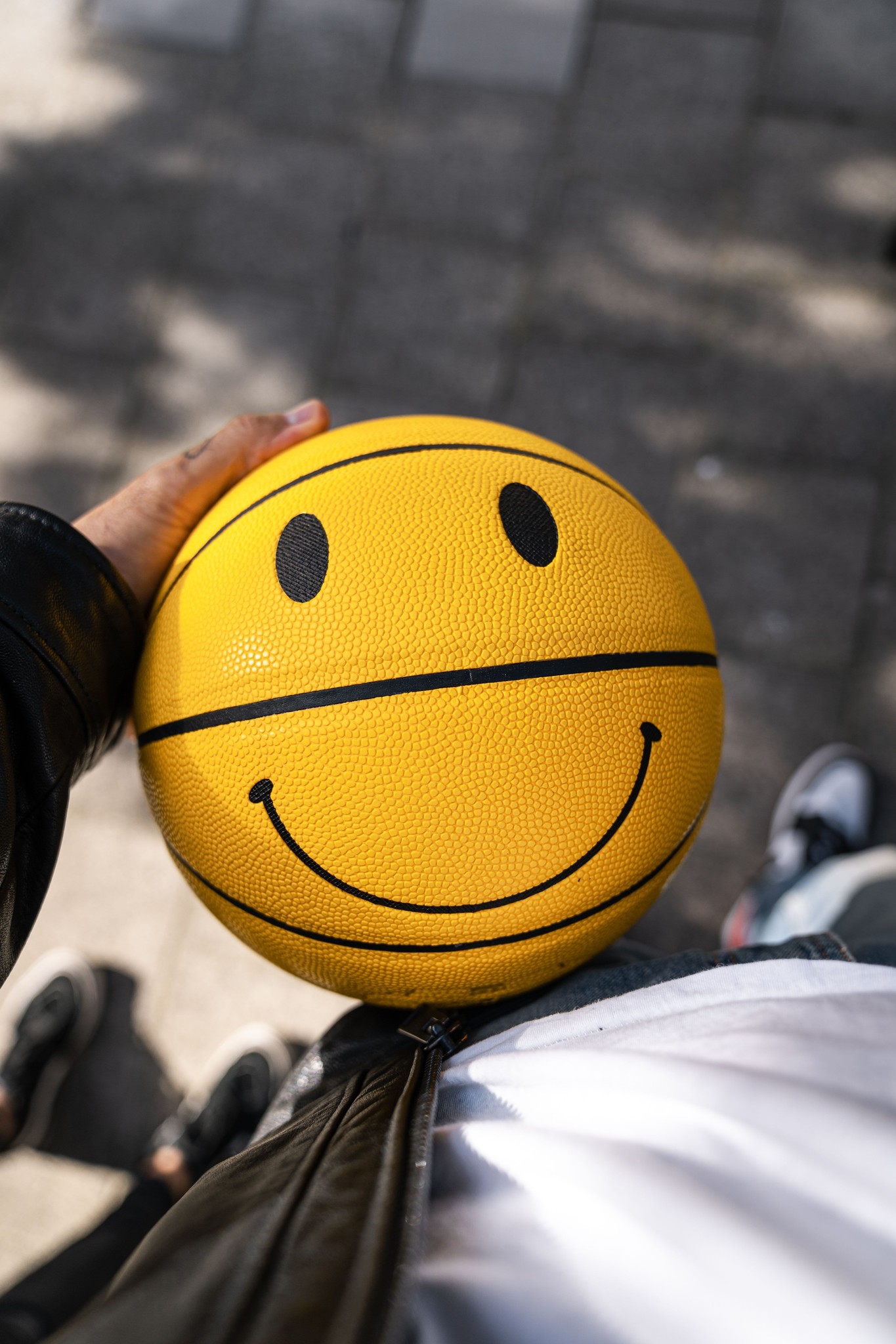 SMILEY basketbal (yellow - 100% leather)