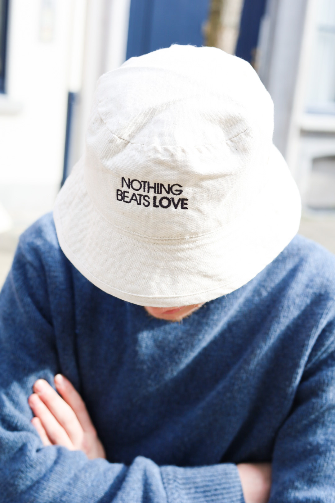 Nothing beats love bucket hat (creme)