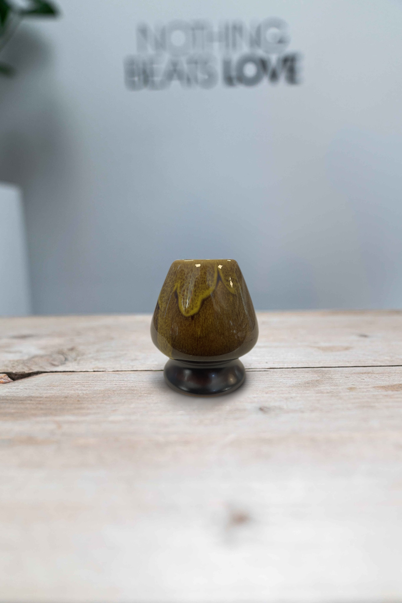 Matcha bowl & whisk houder - art shiny brown