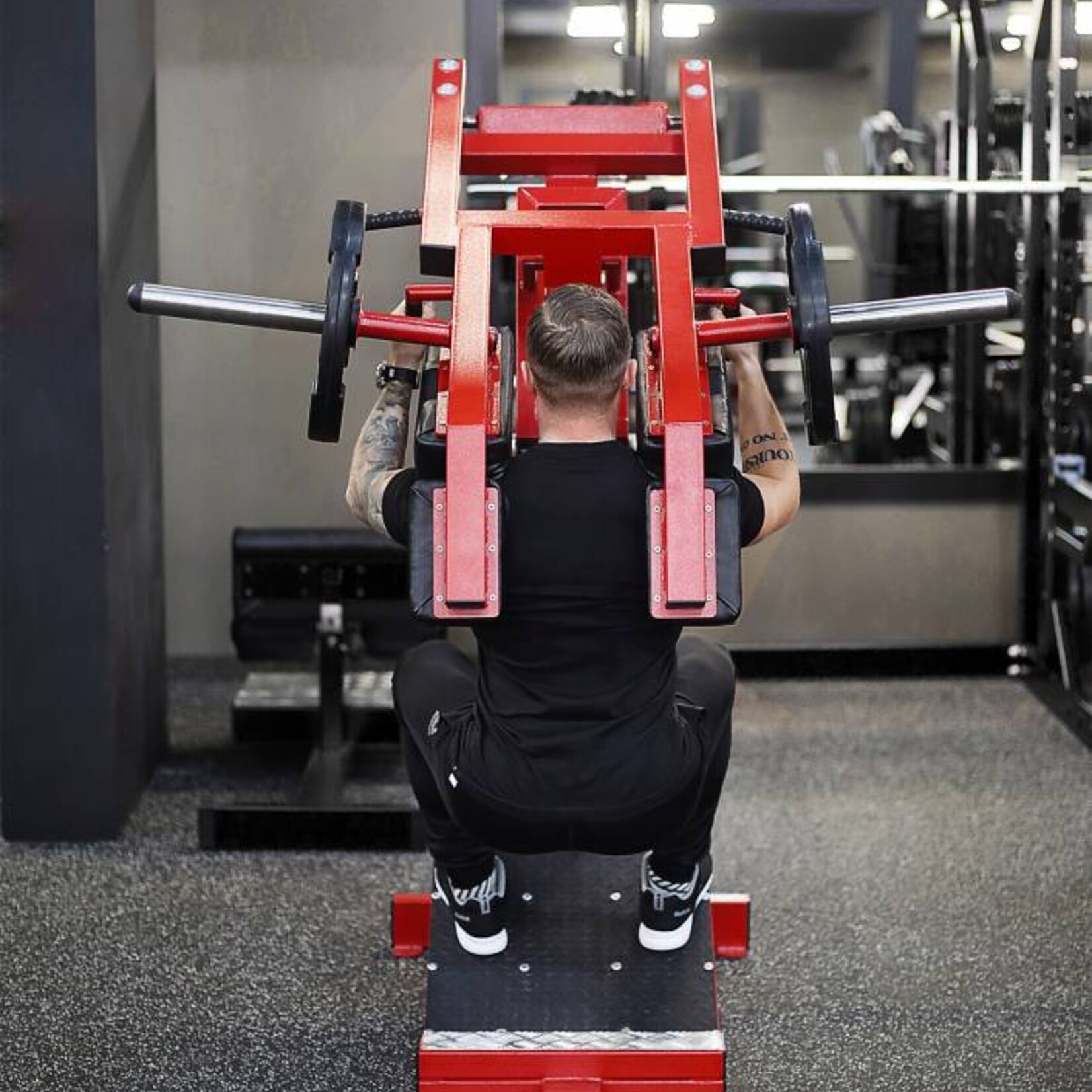 Front Squat and Calf Raises Machine (2R)