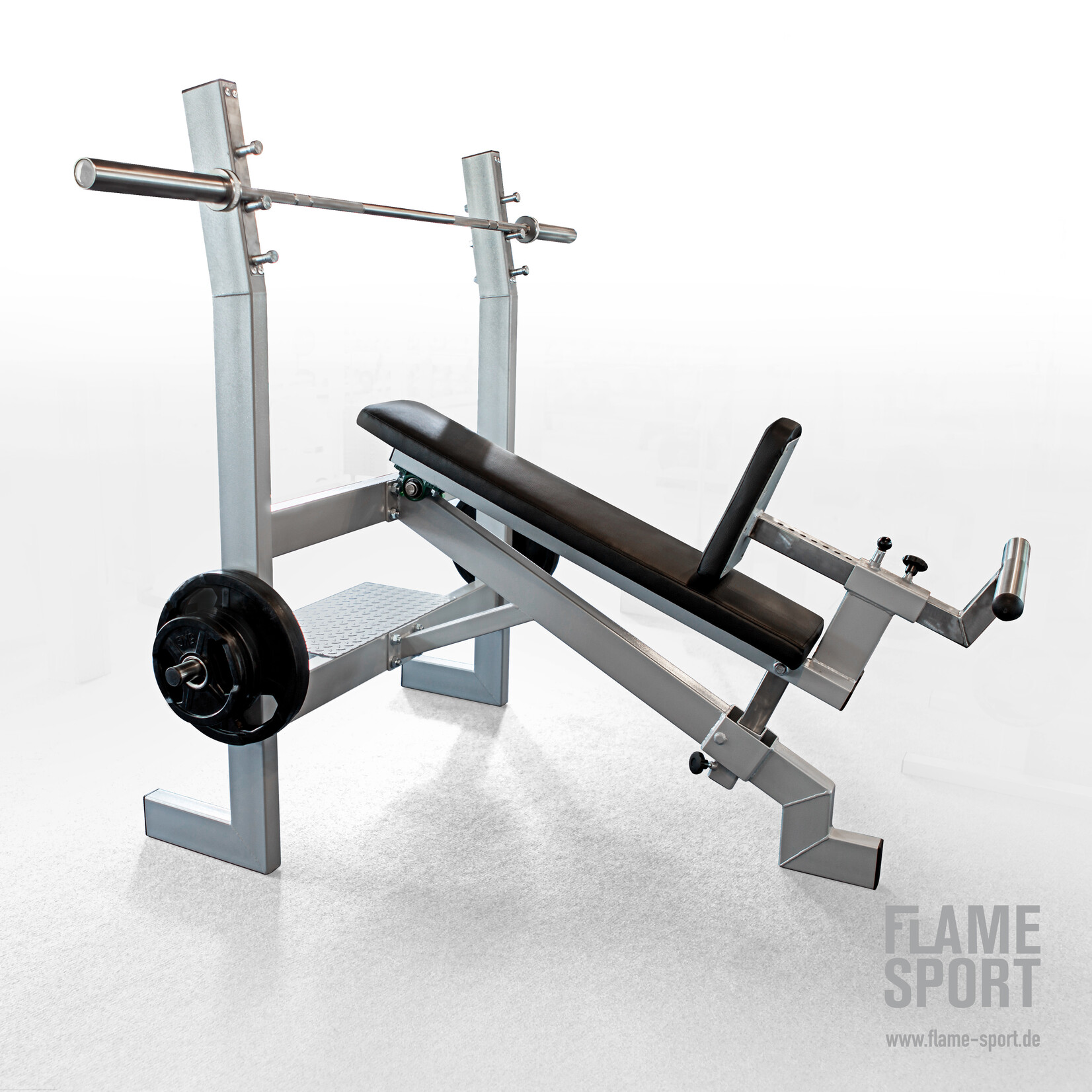 Incline Bench Press (2AX), nastavitelný 20-40 stupňů